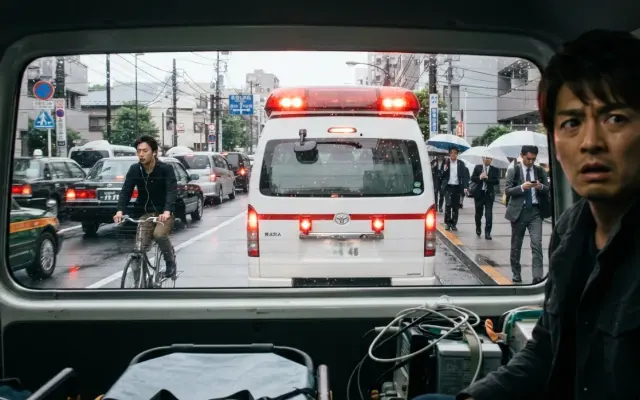 千原ジュニアが我が子の救急搬送中に絶望…救急車の窓から見えた「まさかの光景」とは？のサムネイル