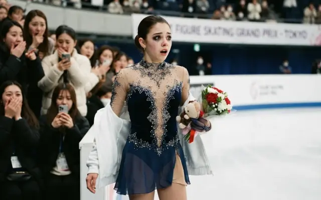 【衝撃】アリサ・リュウの私服が攻めすぎ！？普段とのギャップにファンが二度見した理由のサムネイル