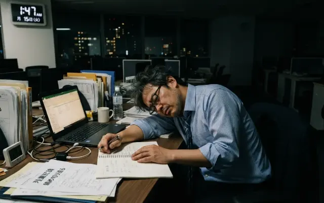 【みんな何時間？】社畜たちが激白する「1日の最高残業時間」がエグすぎる…のサムネイル